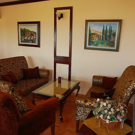 Bellapais Monastery Hotel Кирения Екстериор снимка